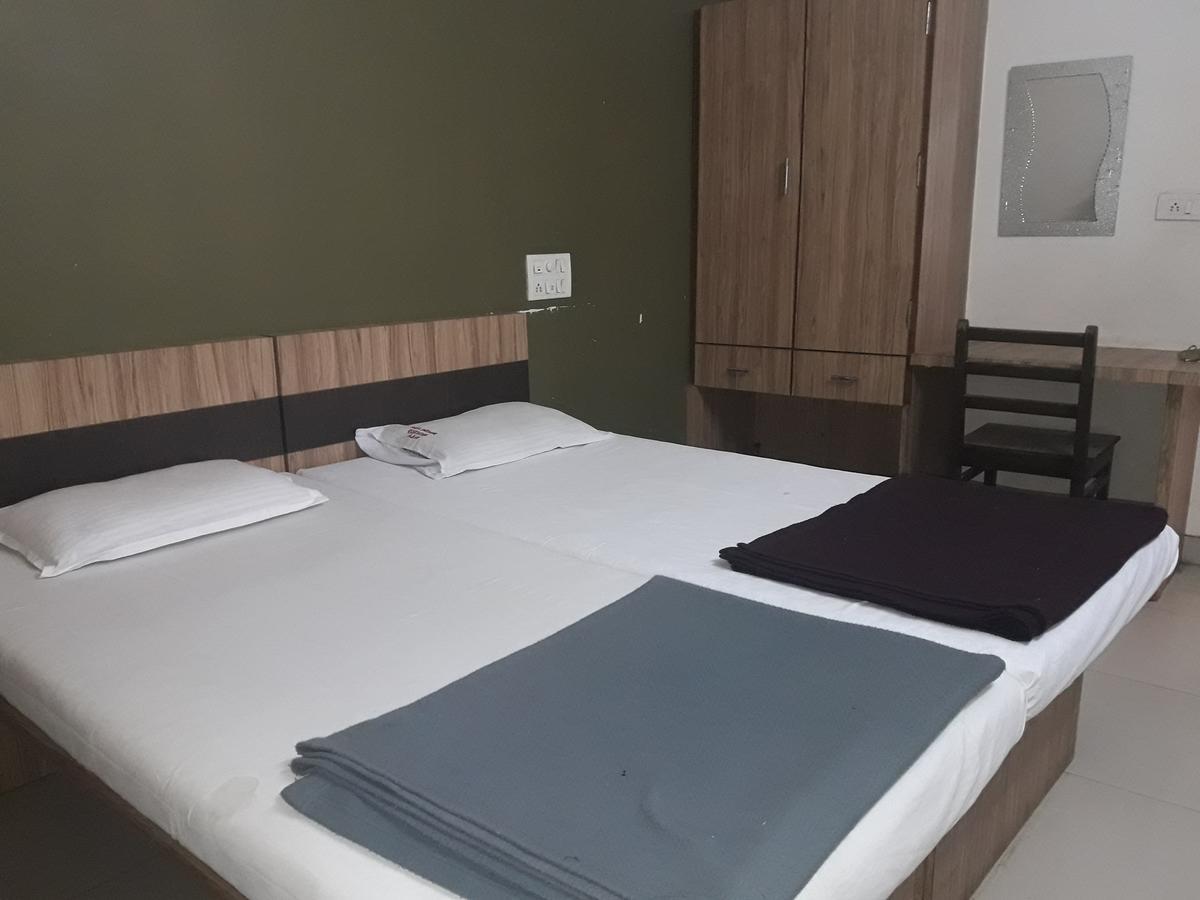 Hotel Pariwar Aurangabad  Ngoại thất bức ảnh