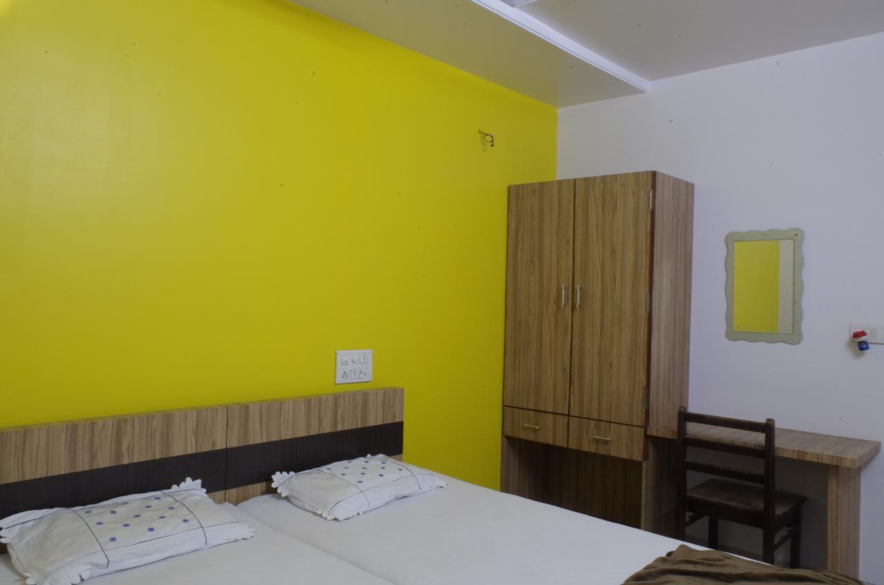 Hotel Pariwar Aurangabad  Ngoại thất bức ảnh